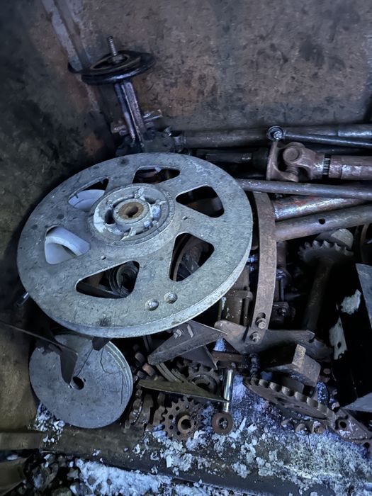 Кругляки до токарного станка ,деталі до тракторів