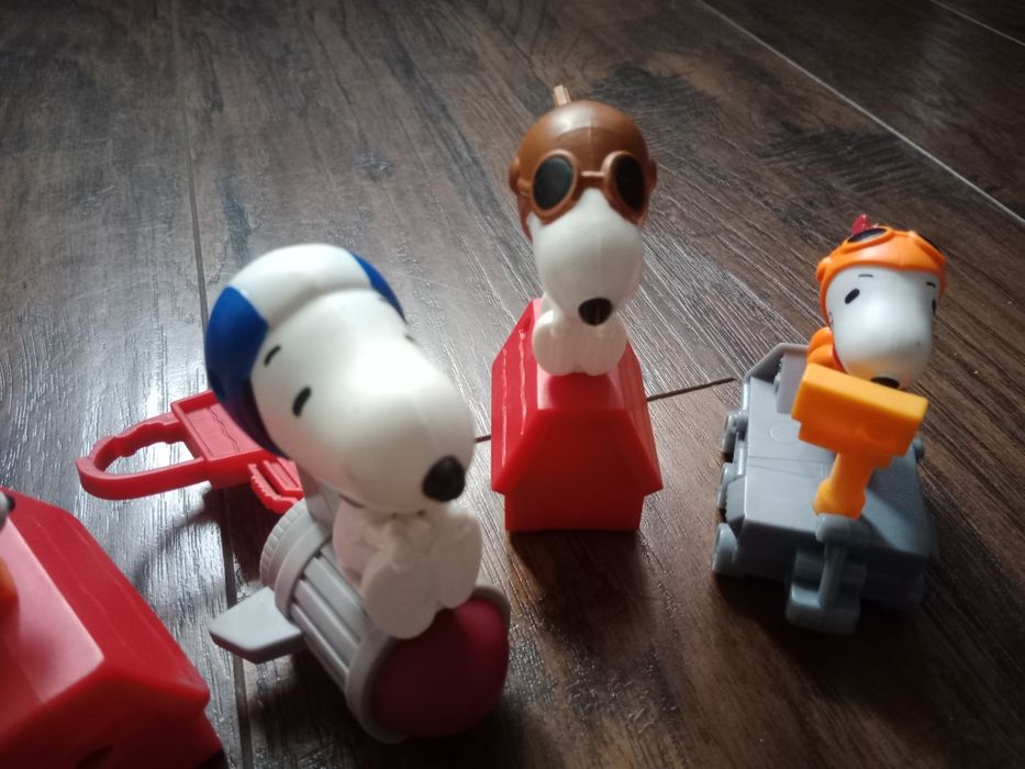 Cena za Zestaw Snoopy kolekcja zabawek figurek kolekcja z McDonald's