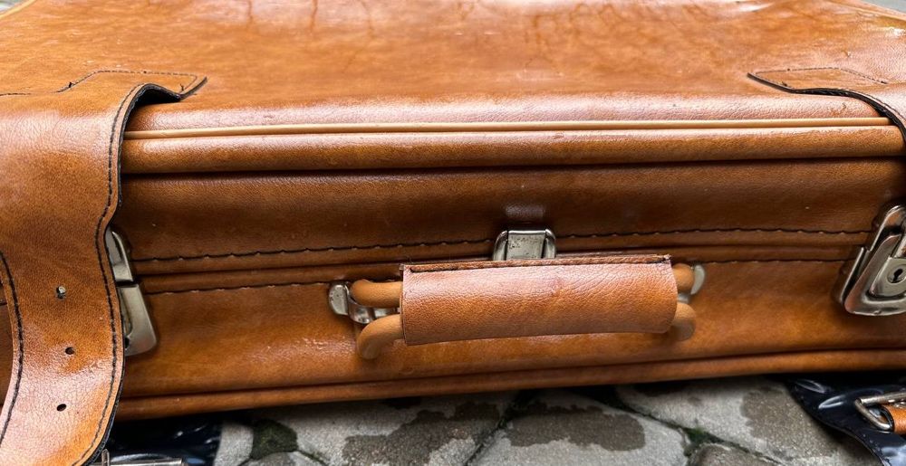 Чемодан в стиле Паддингтон