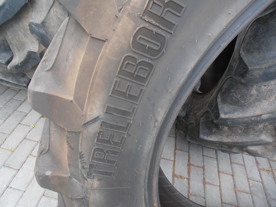 Opona 340/85 R-38