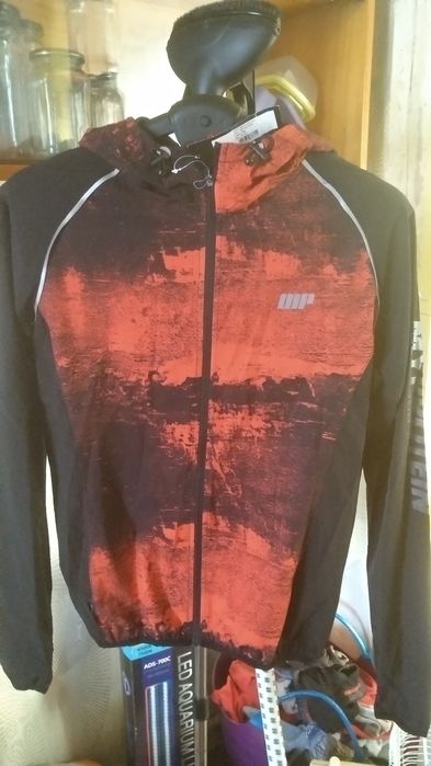 Продам женскую беговую ветровку MYPROTEIN р-р XS - S