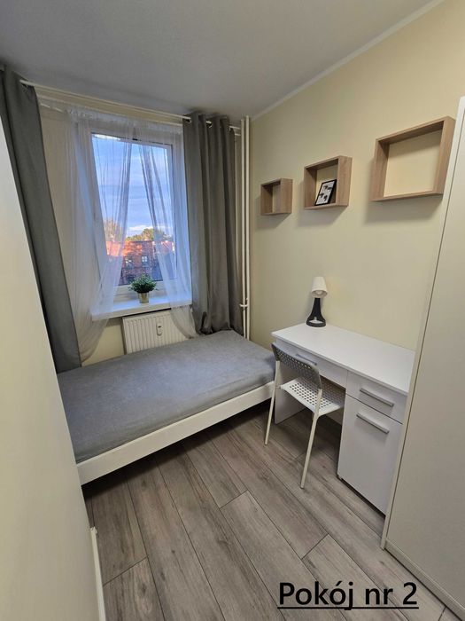 Pokój jednoosobowy blisko centrum - parking pod blokiem (pokój nr 2)