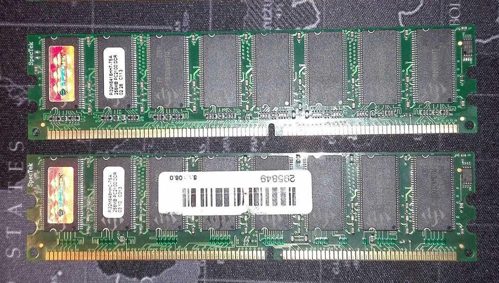2 SpecTek 256MB PC2100 Memory Modules445166243084380160