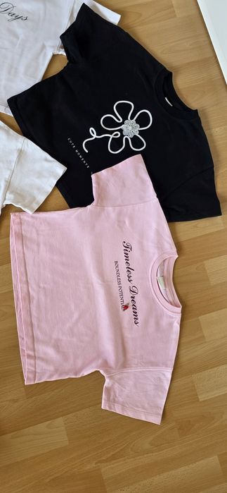 Продам футболки  9-10 років у відмінному стані