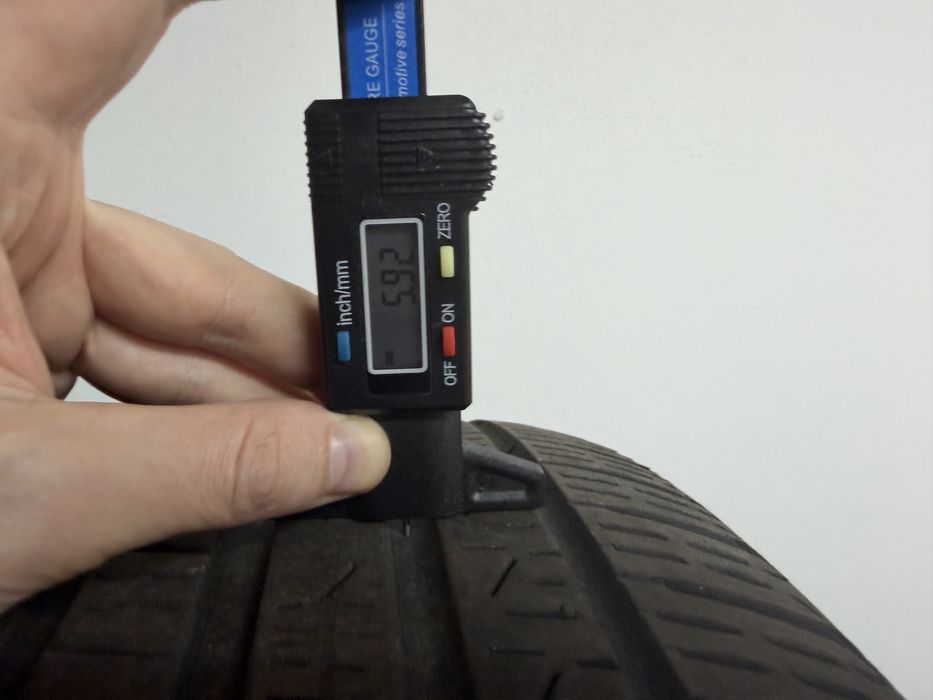 Opony Caloroczne Lexus UX 225/50/18 Pirelli Cinturato P7