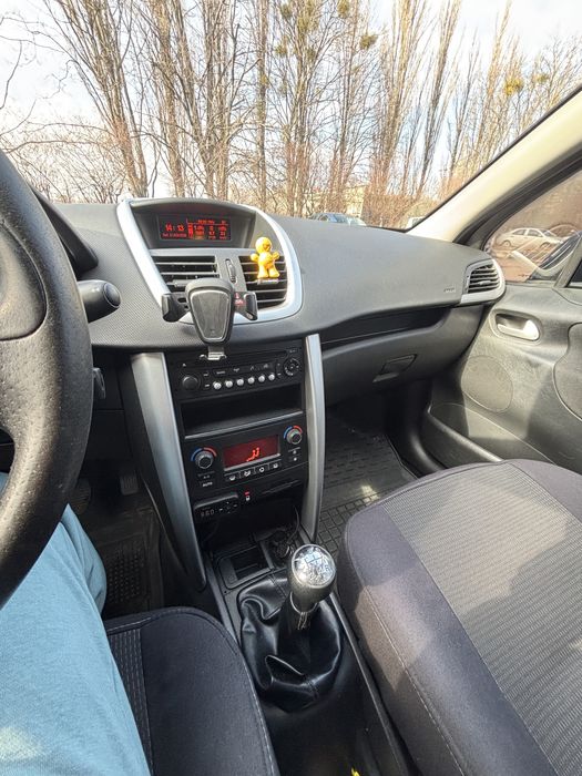 Продам Пежо Peugeot 207