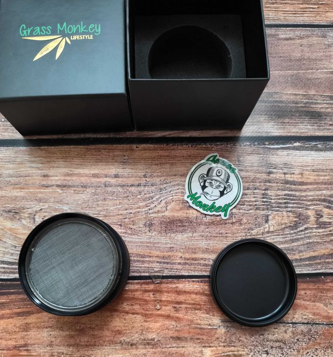 4-Częściowy Młynek Kruszarka Grass Monkey