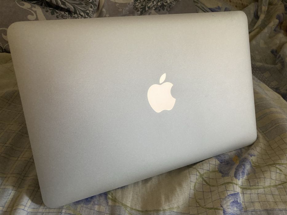 MacBook Air 11 2015 i5/4GB/512GB Ідеальний стан