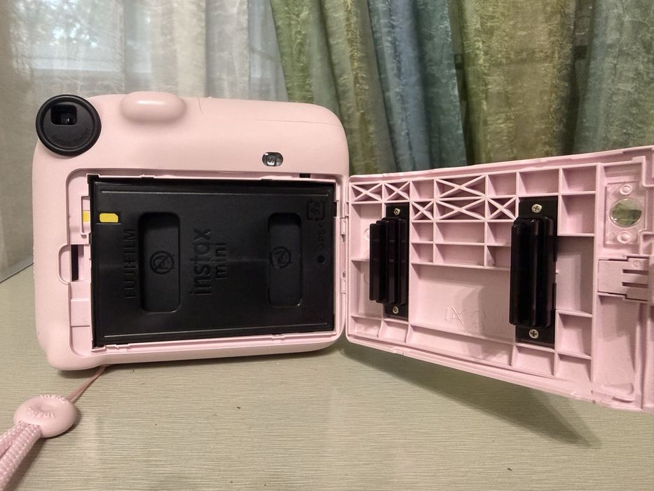 Фотоаппарат Fujifilm Instax Mini 12 Rose