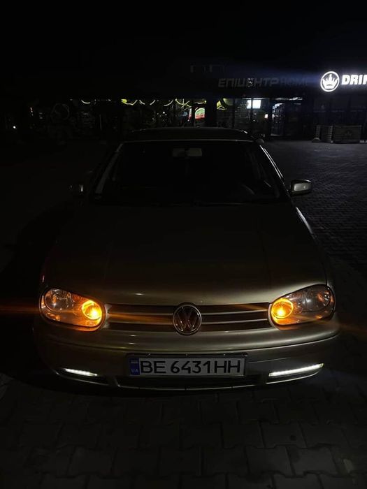 Продам Volkswagen Golf 4 1.4