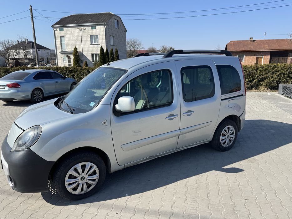 Продам Renault Kangoo 2011