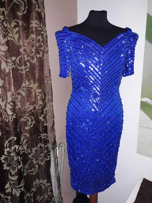 Cekiny z sukienka na ramiona, bez pleców, obcisła, suknie na bal M/L