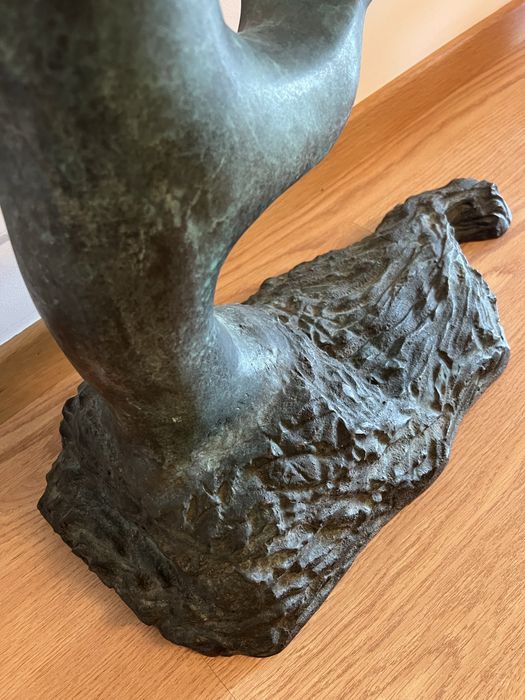 Cruzeiro Seixas - Escultura - A Alegre Tristeza de uma Flor