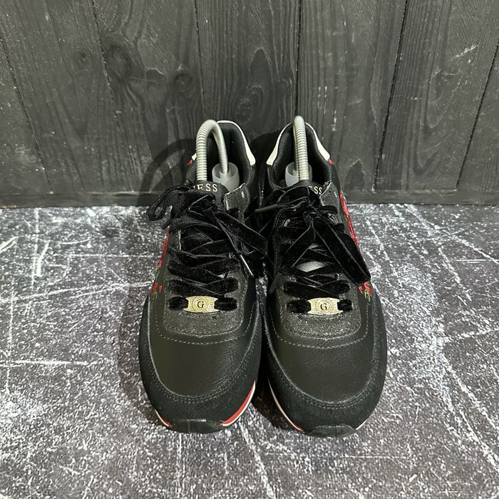 Нові шкіряні кросівки Guess 37/24 cm
