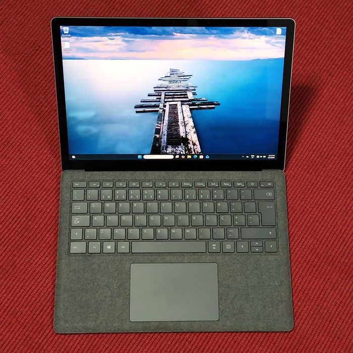 Microsoft Surface Laptop 4 AMD Ryzen 5