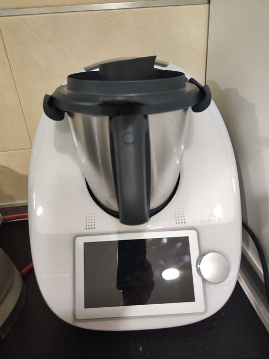 Vendo Bimby TM6 com todos os acessórios e 1 copo extra