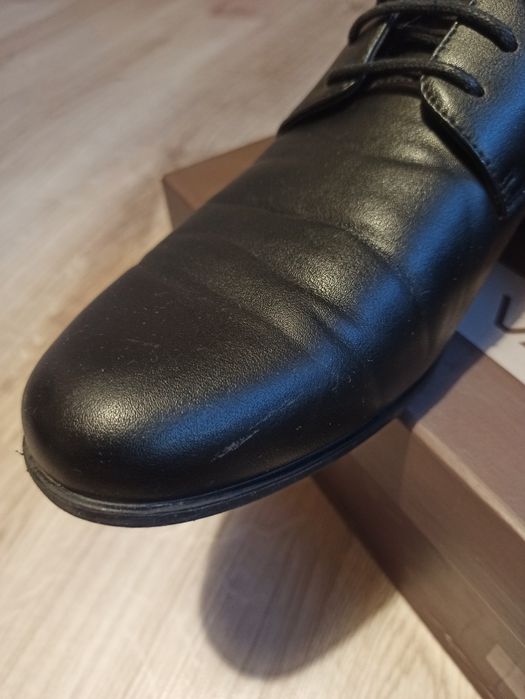 Półbuty czarne 41 Vapiano