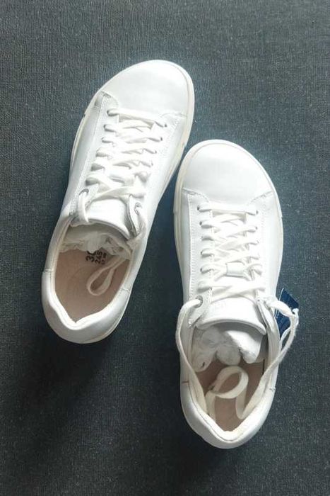 BIRKENSTOCK białe buty, szeroki nosek barefoot 38