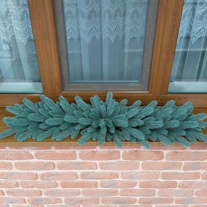 Новорічний декор. Гірлянда з литих гілок