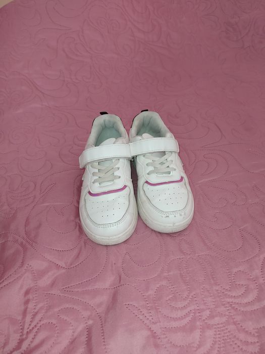 Białe adidasy 33 dziewczęce