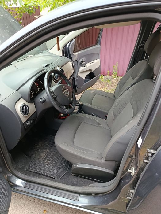 Dacia Lodgy 2013