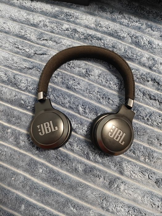 наушники JBL LIVE 460nc