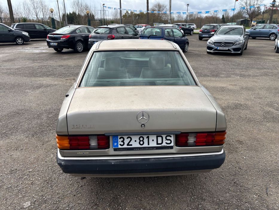 Mercedes 190D para peças