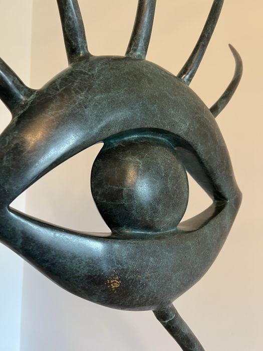 Cruzeiro Seixas - Escultura - A Alegre Tristeza de uma Flor