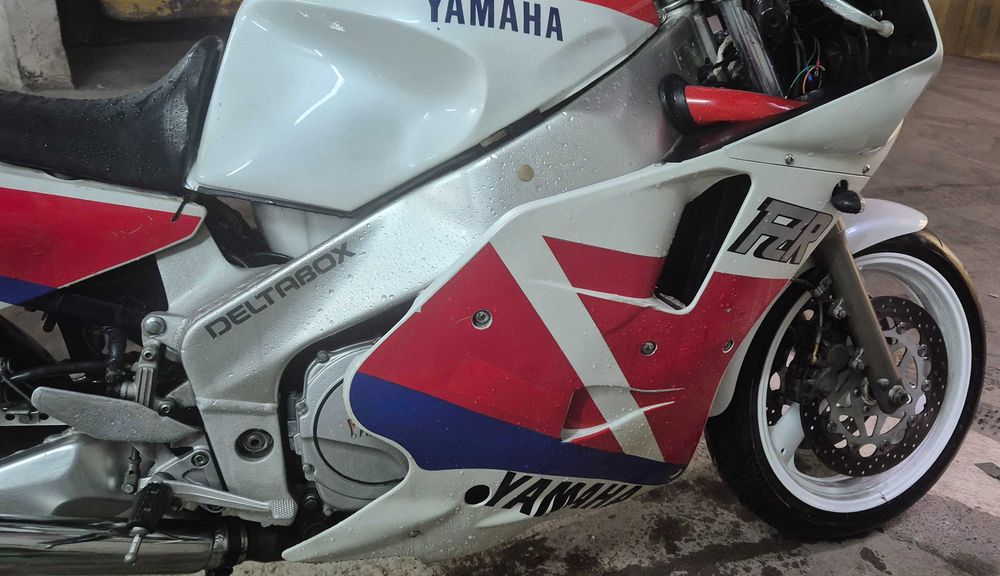 Yamaha fzr 1000