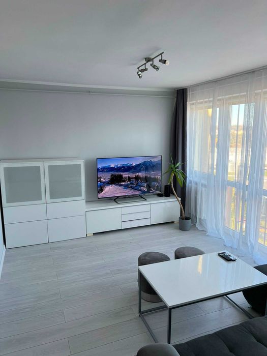 Mieszkanie na wynajem | 38 m², 2 pok. + osobna kuchnia | 10 piętro, panoramiczny widok | parking | Rugiańska