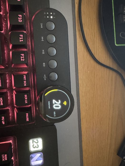 Teclado Mecânico Mountain Everest Max