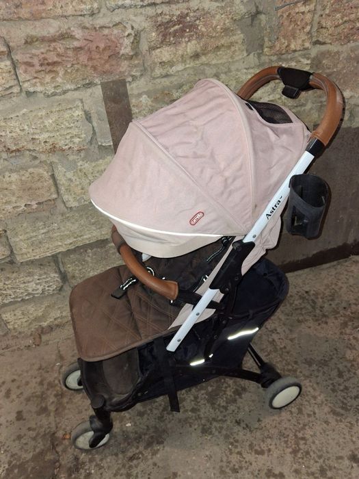 Дитячий візочок Carrello Astra