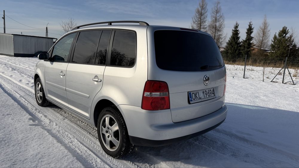 Volkswagen Touran 2.0 tdi 140 KM climatronic tempomat alufelgi zadbany