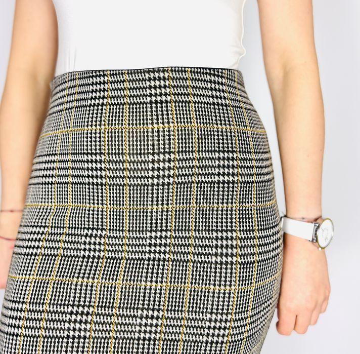 Spódnica w kratę w odcieniach beżu XS 34 Gina Tricot