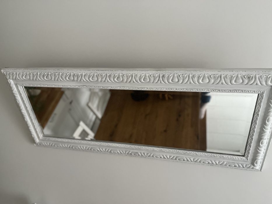 Lustro biala rzeźbiona rama 118x47,5