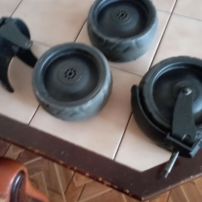 Продам колеса до імпортних візків дитячих.