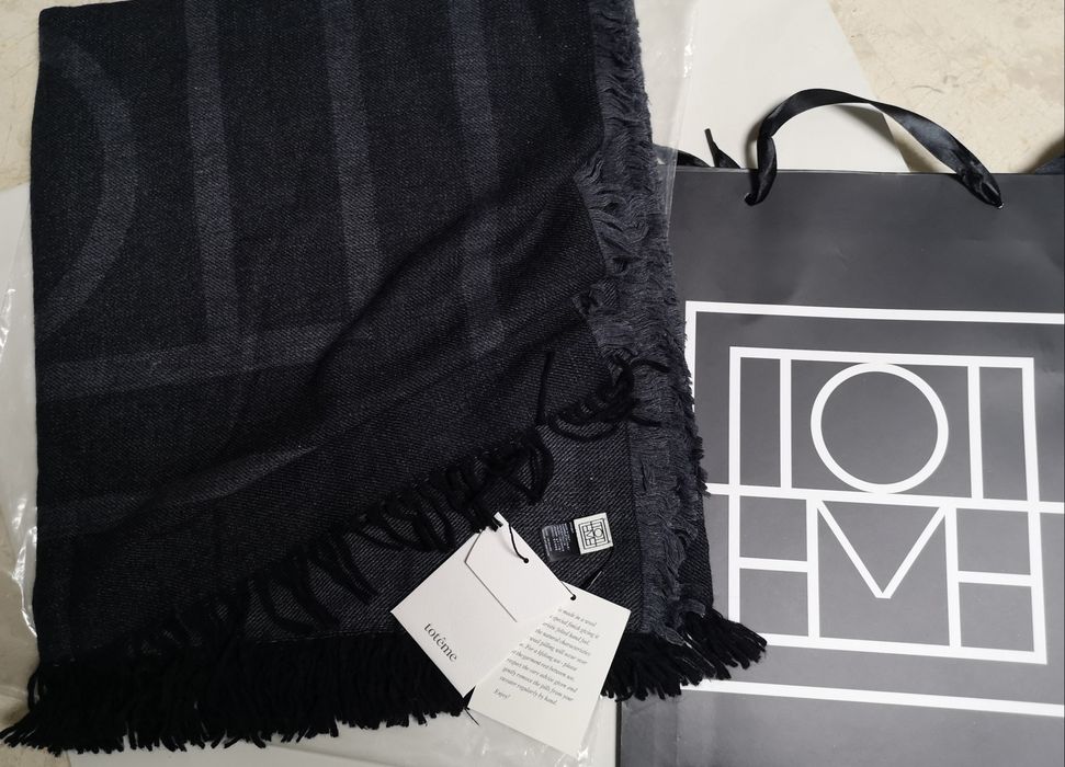 Шаль Toteme como