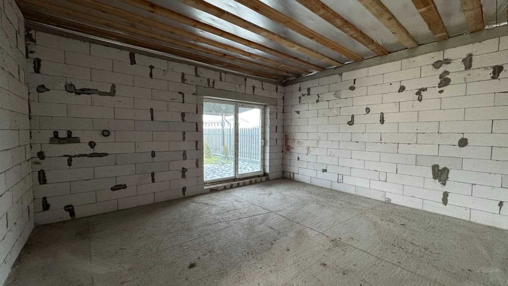 Окремий Будинок з терасою на 5 сотках