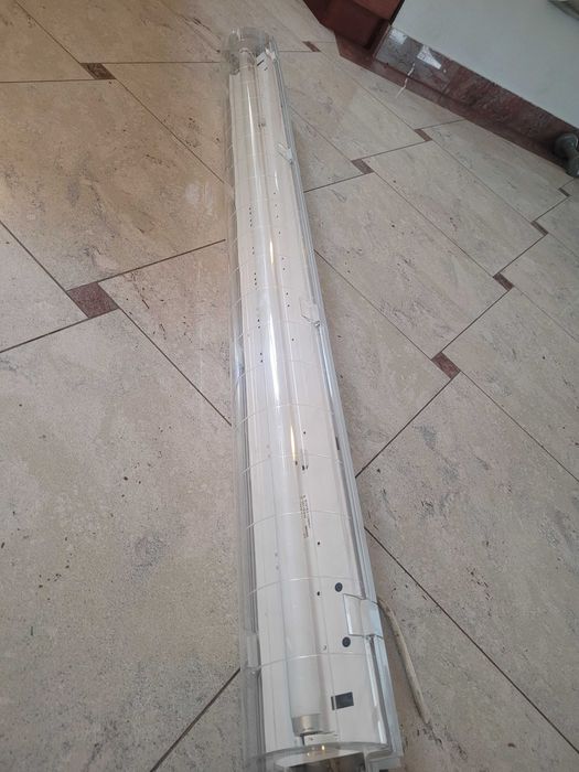 lampa do garażu halogen z obudową