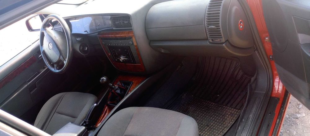 OPEL OMEGA zadbane auto w chodliwym kolorze