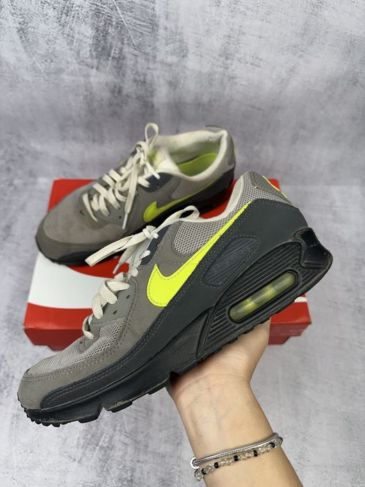 Nike Air Max 90 Szare Sneakersy Męskie z Neonowym Swooshem Volt