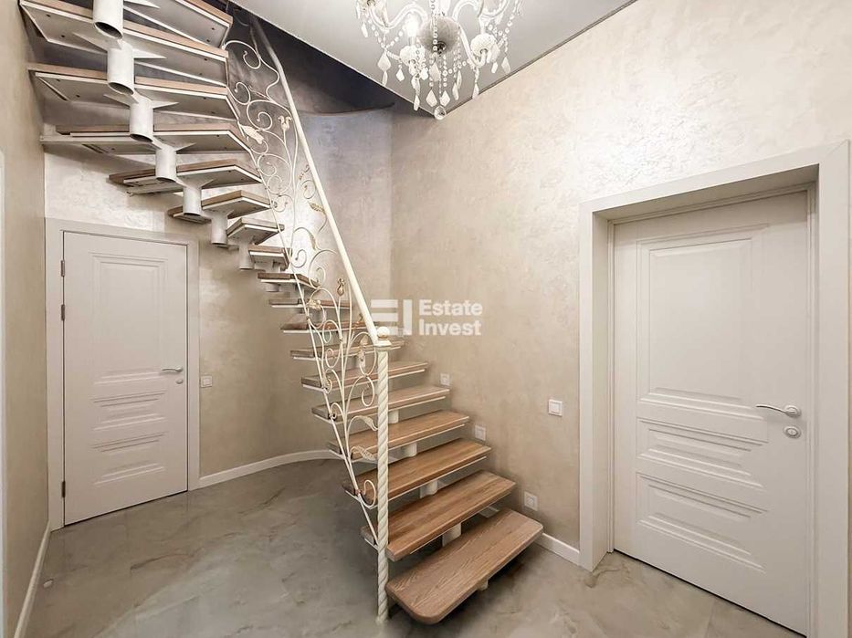 Продам 2 поверховий будинок у с. Тернова, вул. Лугова, 1