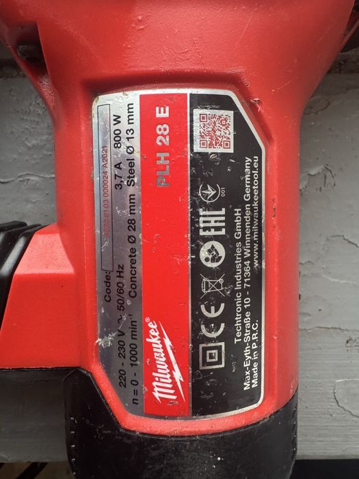 Перфоратор Milwaukee PLH 28 E. 800Ват.  4.1 Дж.