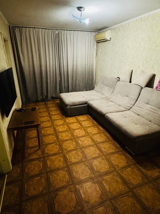 Балкон на всю квартиру.