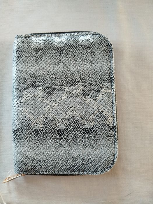 Podróżne etui na biżuterię