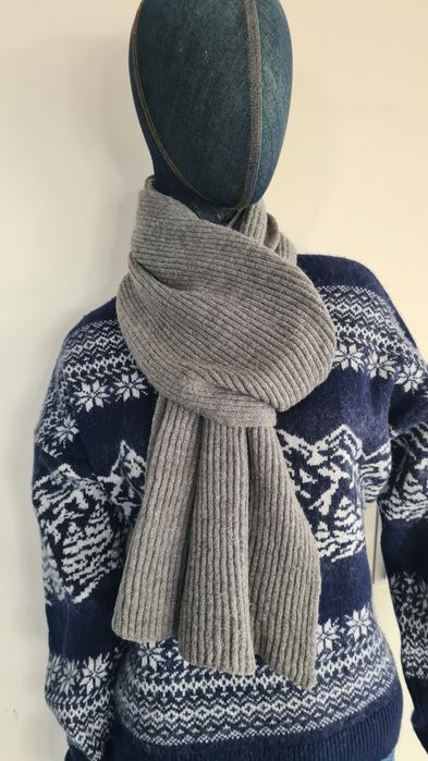 Długi Szalik Szal dzianina. Charles Jourdan Paris. Szary popielaty