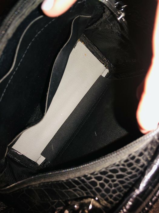 Сумочка на плече або  через плече