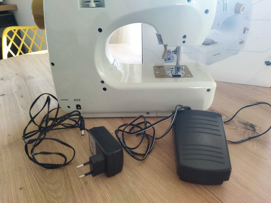Máquina de Costura Portátil Prixton P120