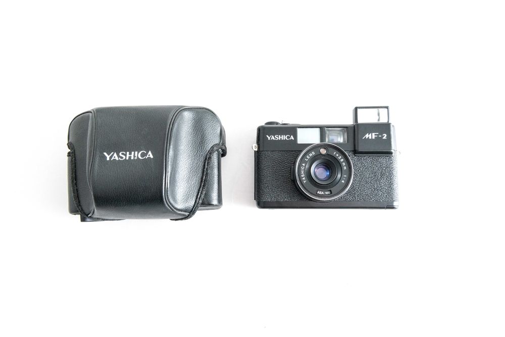 Aparat analogowy na kliszę Yashica MF-2