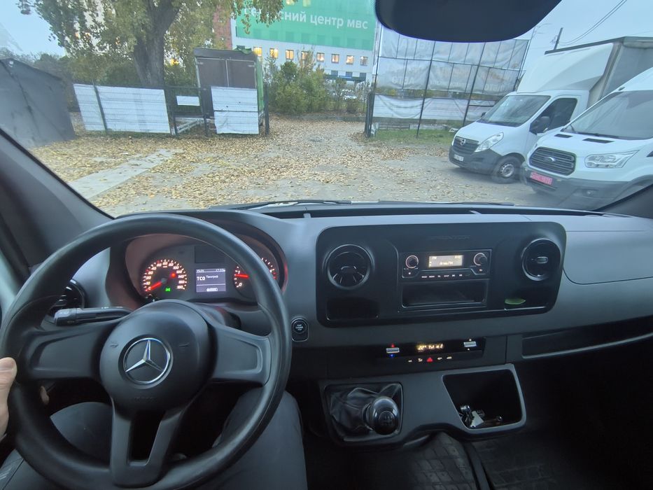 Оренда буса Mercedes Sprinter, прокат авто, будка, спарка, 3 тони